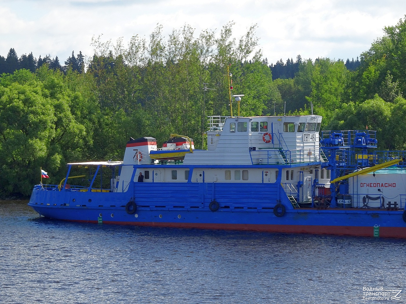 ГНТ-451. Vessel superstructures