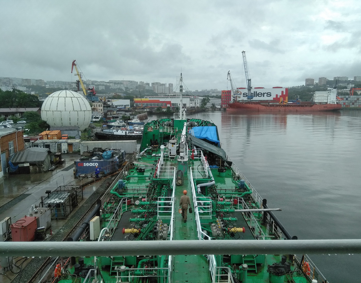 РН Приморье. View from wheelhouses and bridge wings