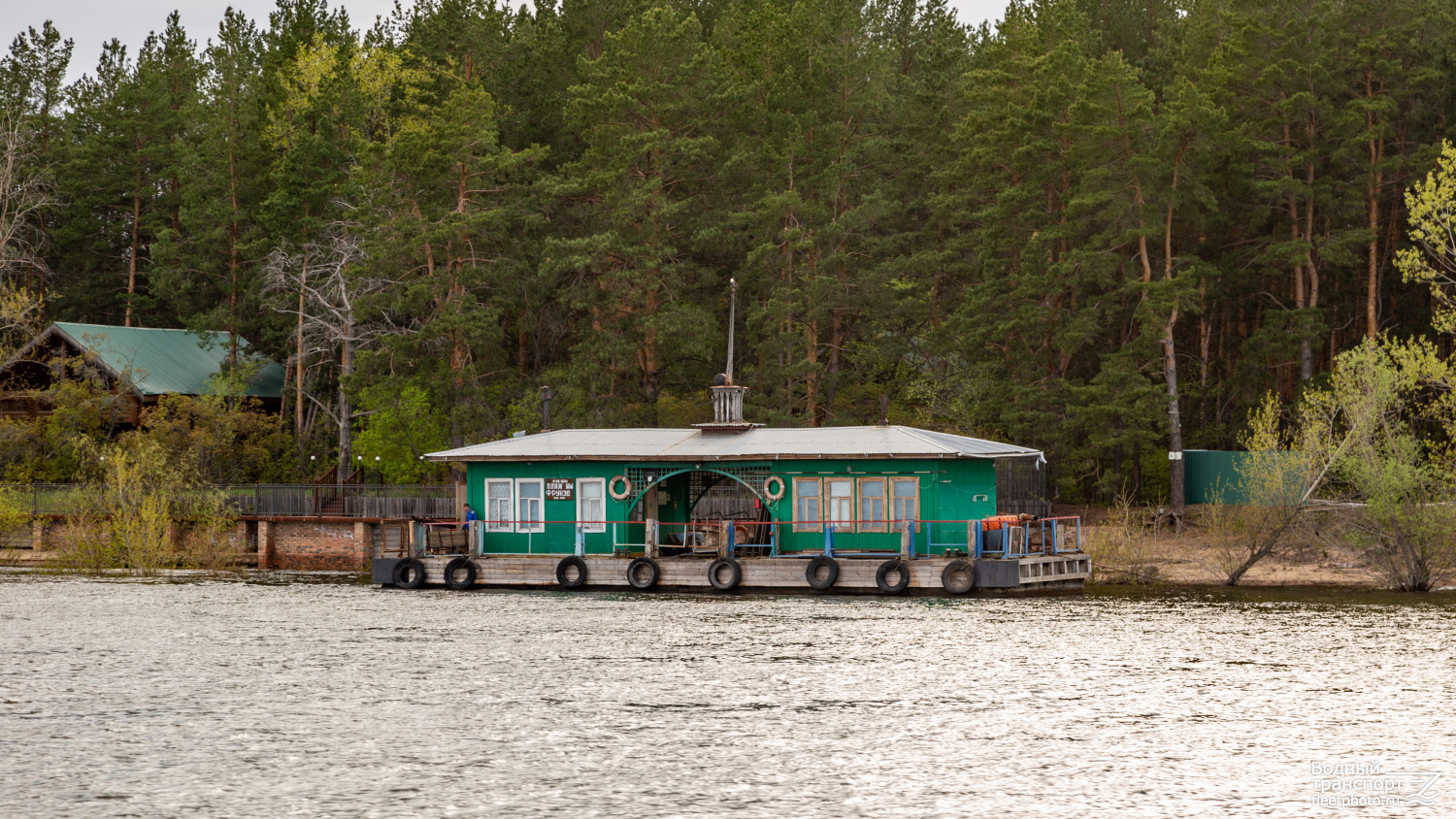 Дебаркадер-480