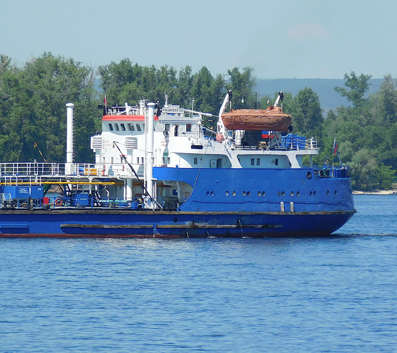 Волгонефть-215. Vessel superstructures