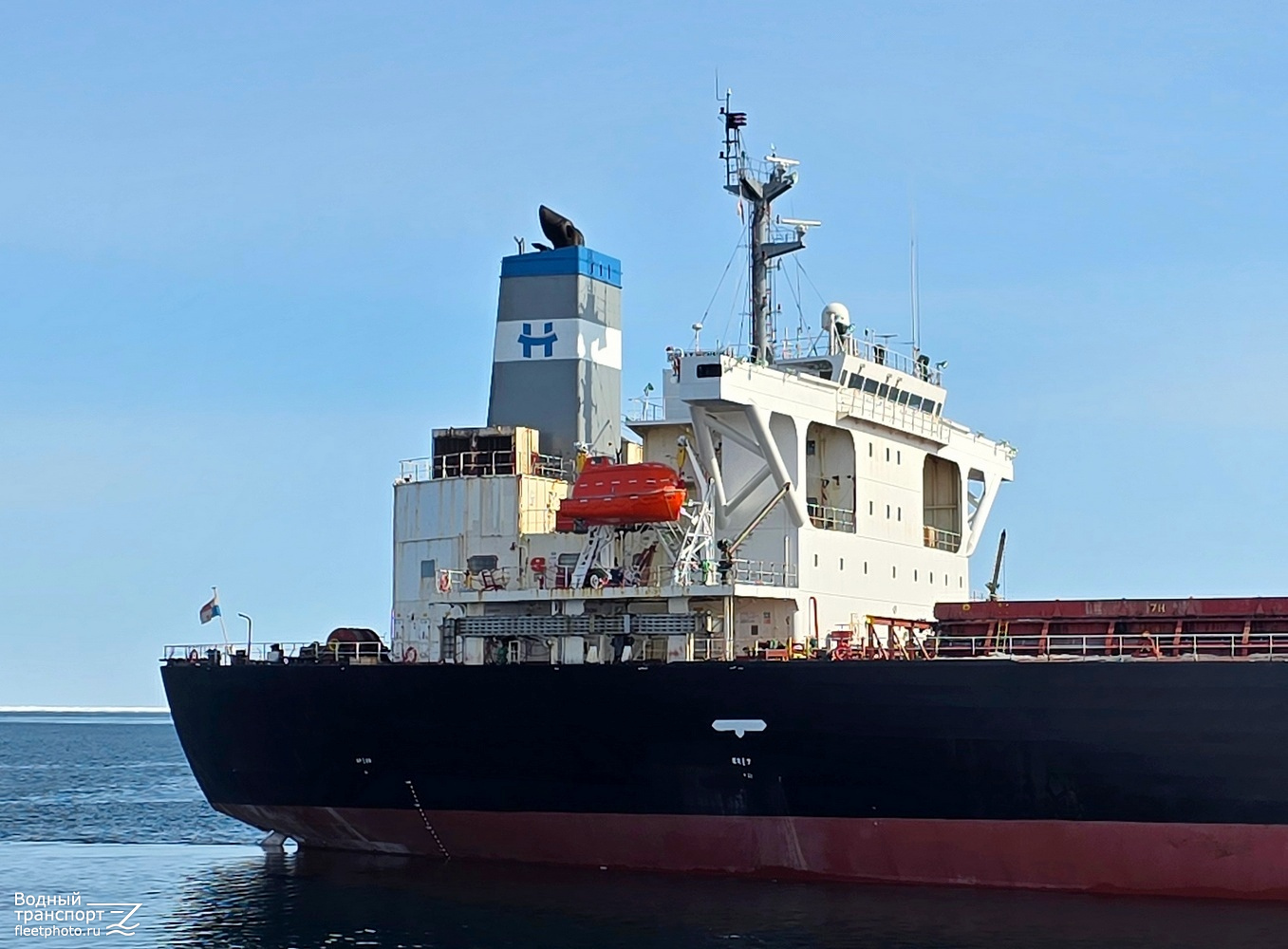 Great Wenming. Vessel superstructures