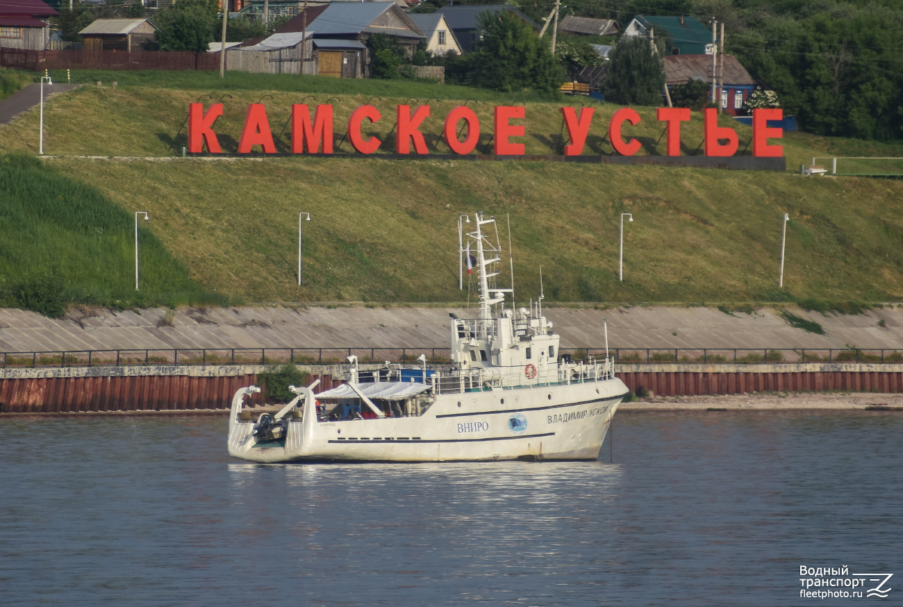 Владимир Усков