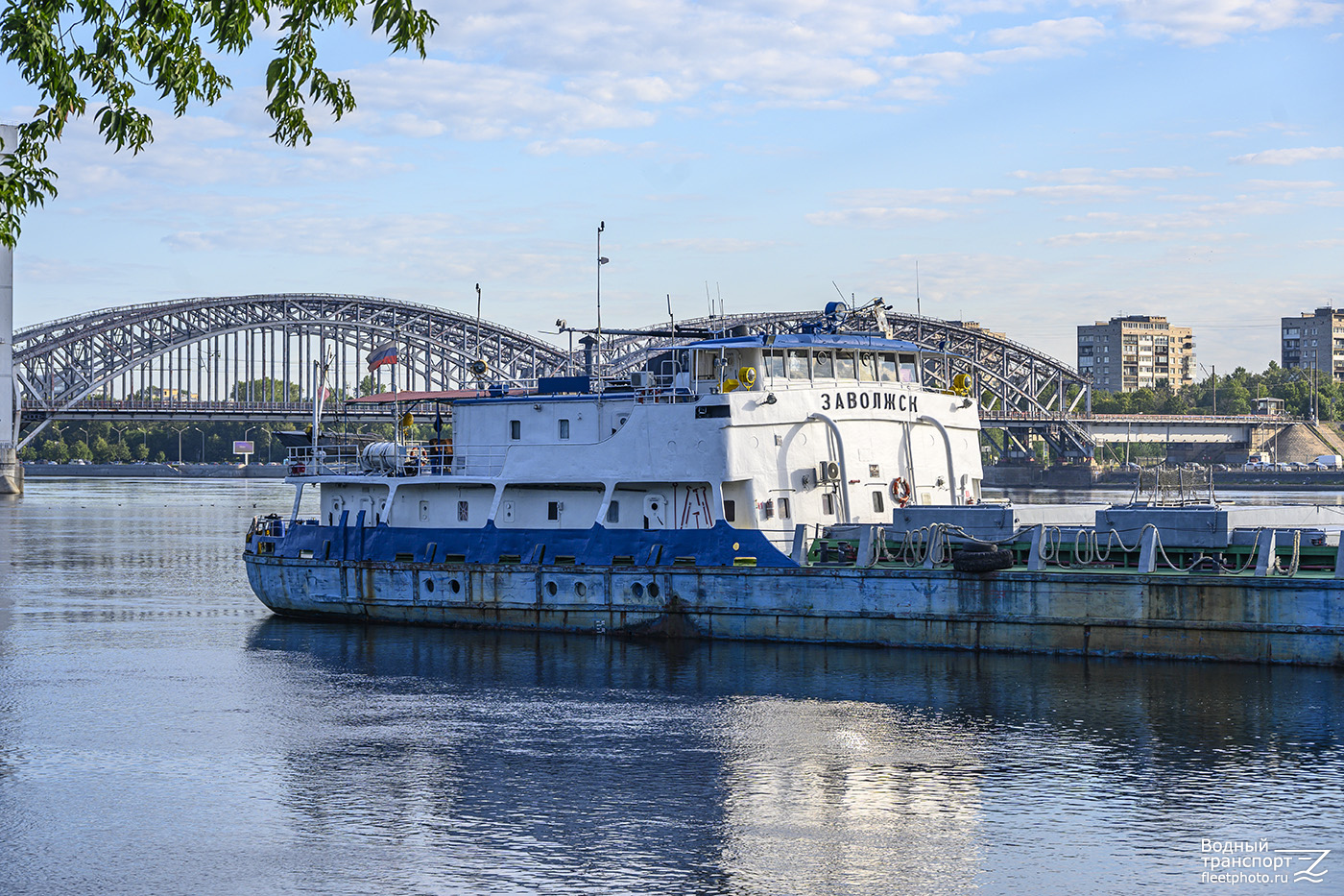Заволжск. Vessel superstructures