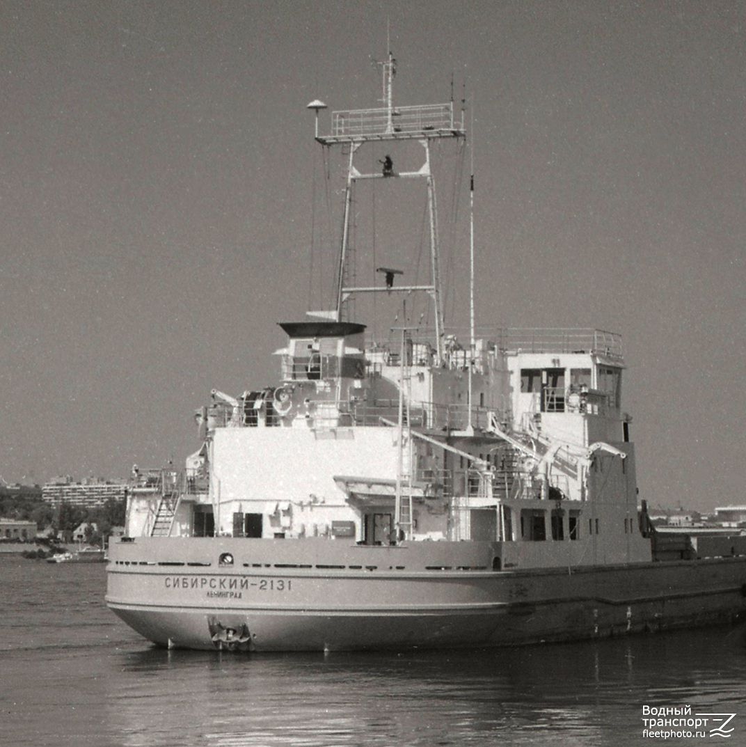 Сибирский-2131. Vessel superstructures