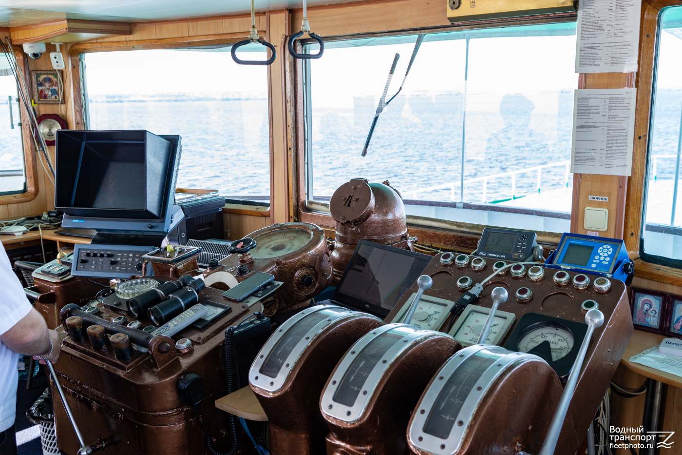 Афанасий Никитин. Wheelhouses, Control panels