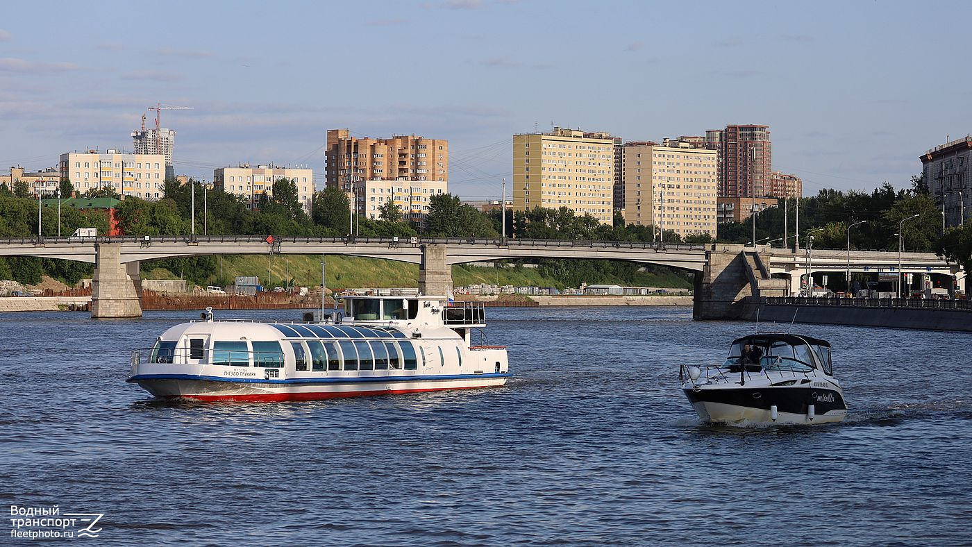 Гнездо Глухаря, Бонни