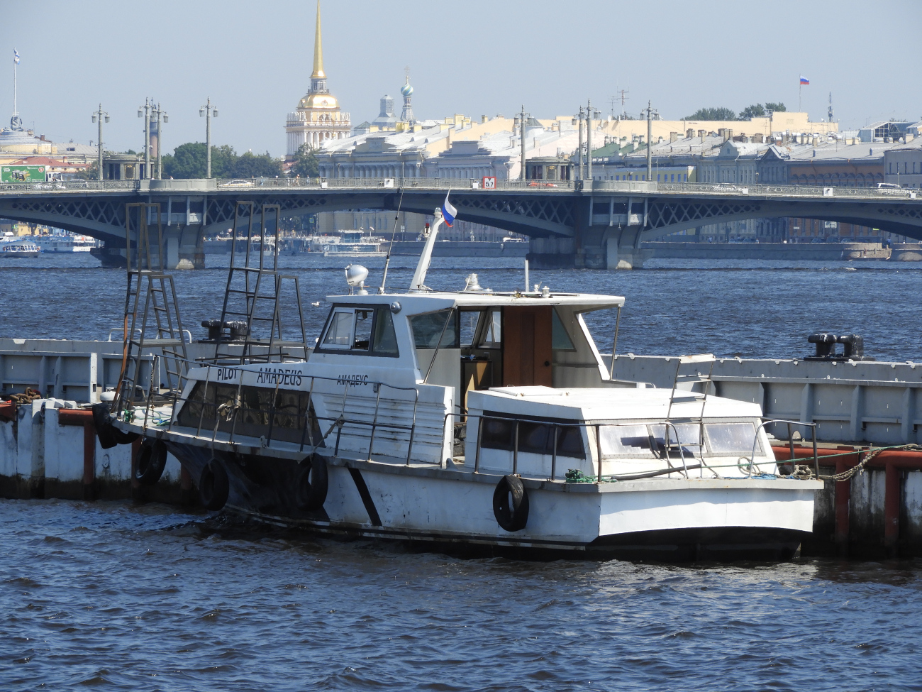 Амадеус