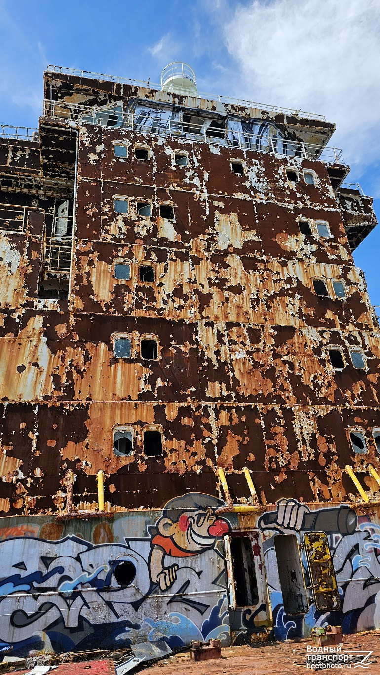 Rise Shine. Vessel superstructures