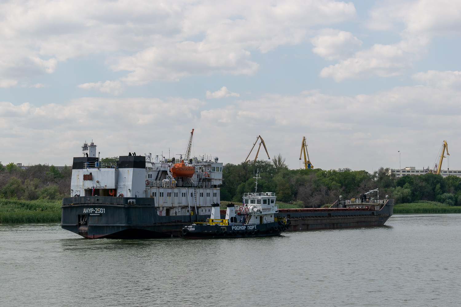 Aмур-2501, Капитан Кравцов