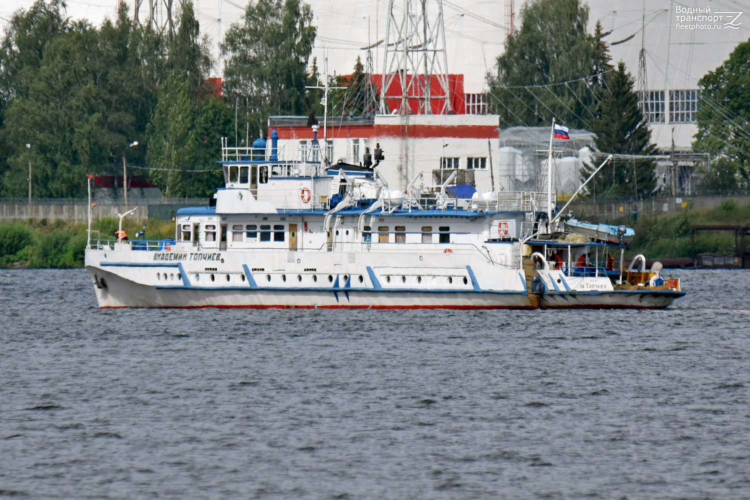 Академик Топчиев
