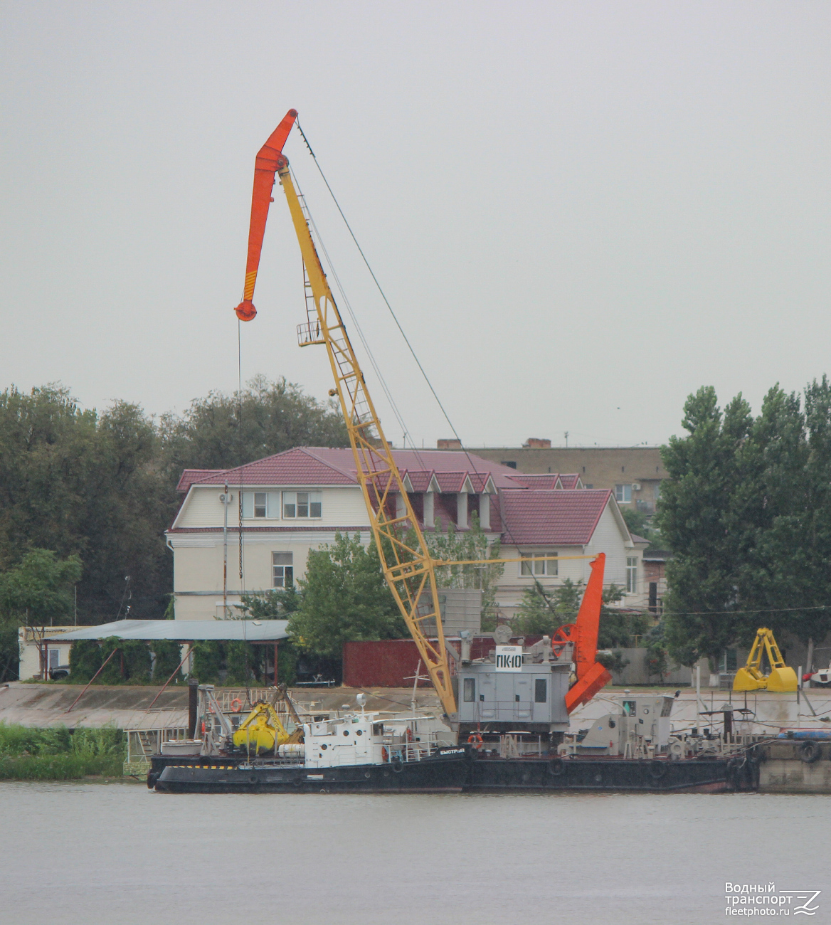 Быстрый, Плавкран 10