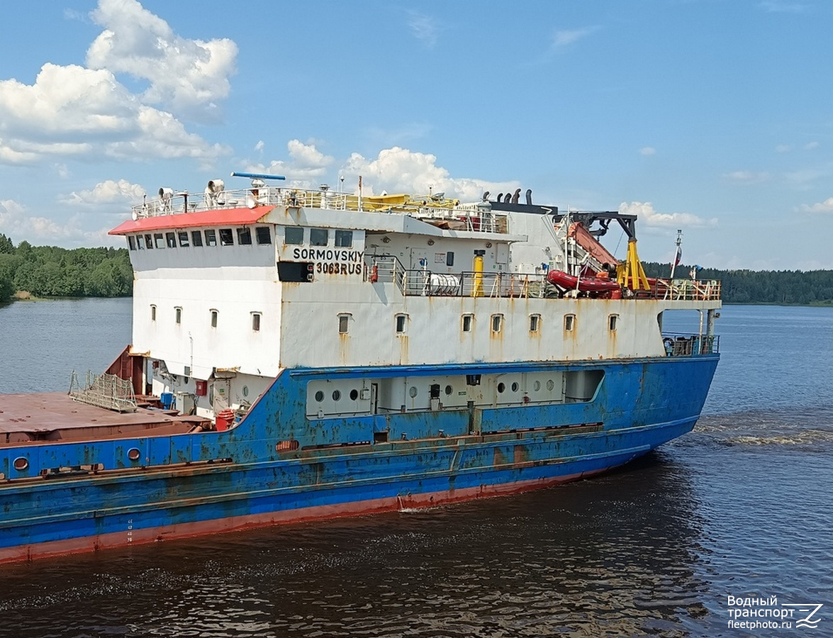 Сормовский-3063. Надстройки