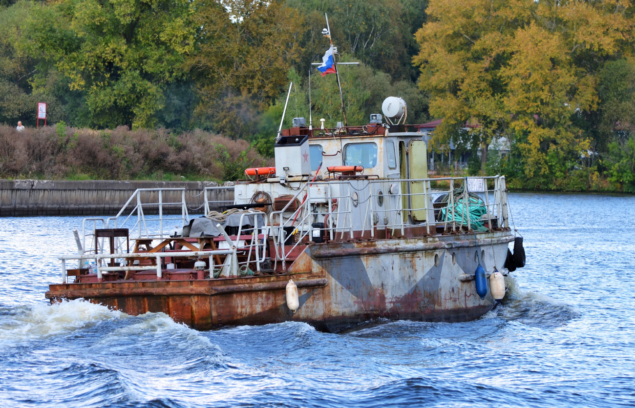 Буксир Бурлак