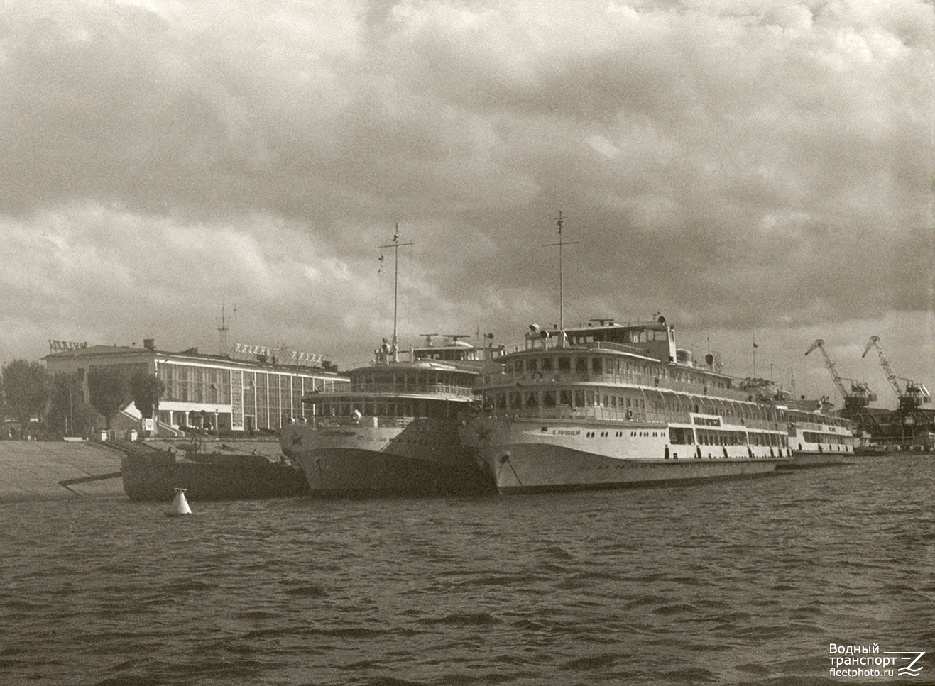 Козьма Минин, Вацлав Воровский