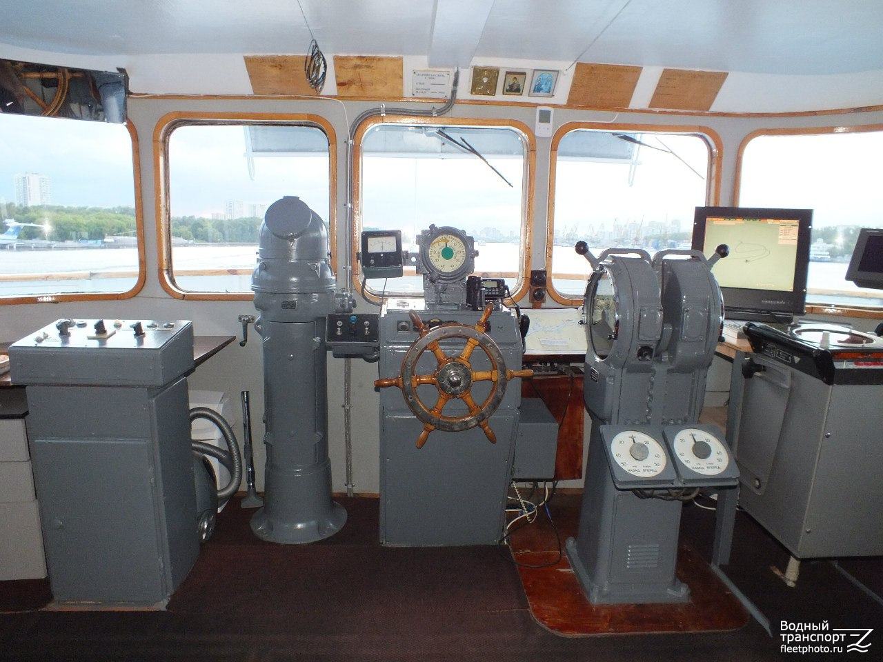 Бородино. Рулевые рубки, посты управления