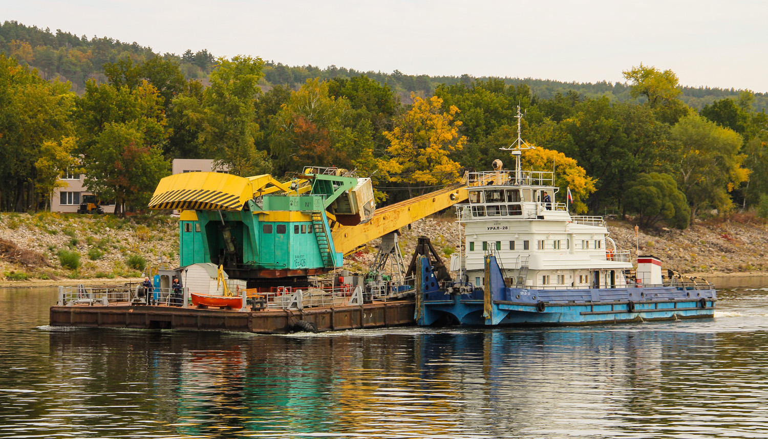 Плавучий кран №426, Урал-28