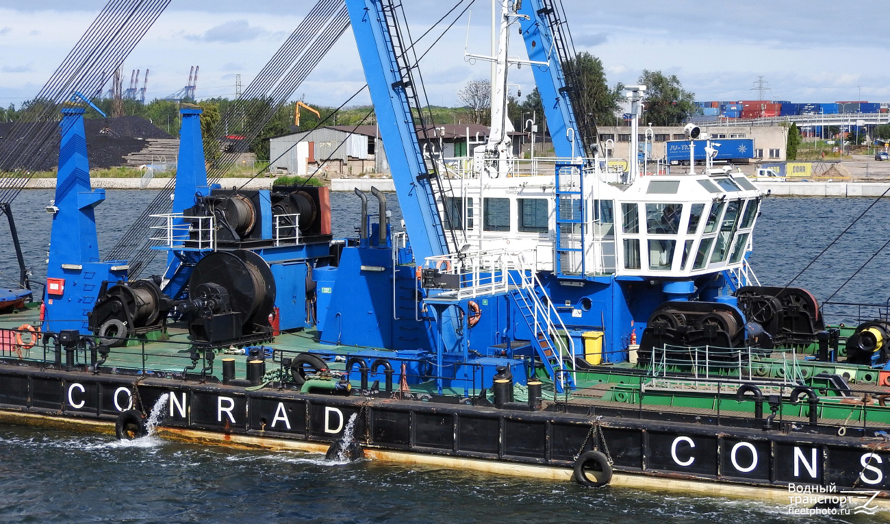 Conrad Consul. Vessel superstructures