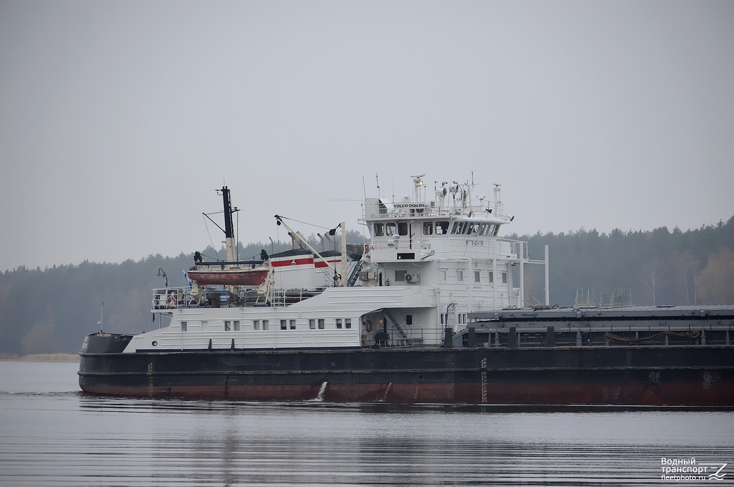 Волго-Дон 195. Vessel superstructures