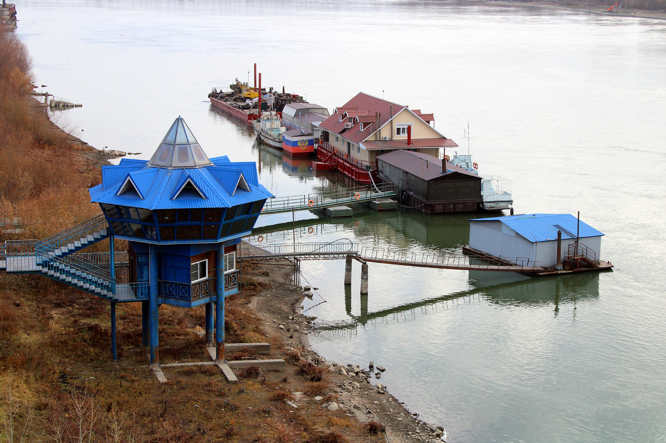 НС-1107, Неопознанное судно - тип Ярославец, Плавучий причал-№1, Р 23-01 НЖ, РНГ 22-11 НС-1107, Неопознанное судно - тип Ярославец, Плавучий причал-№1, Р 23-01 НЖ, РНГ 22-11