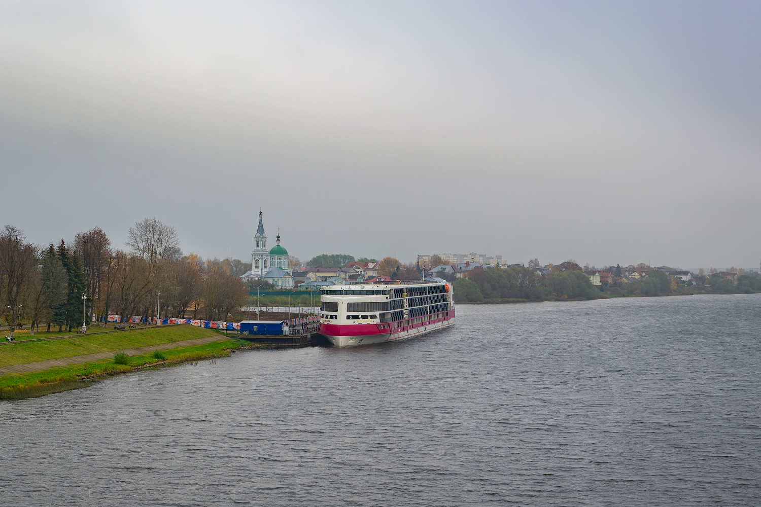 Мустай Карим