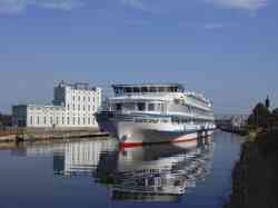 Alexandr Grin (Сергей Есенин type, PV08 design, Saint Petersburg); Waterways — Northwest River Basin — Volkhov River