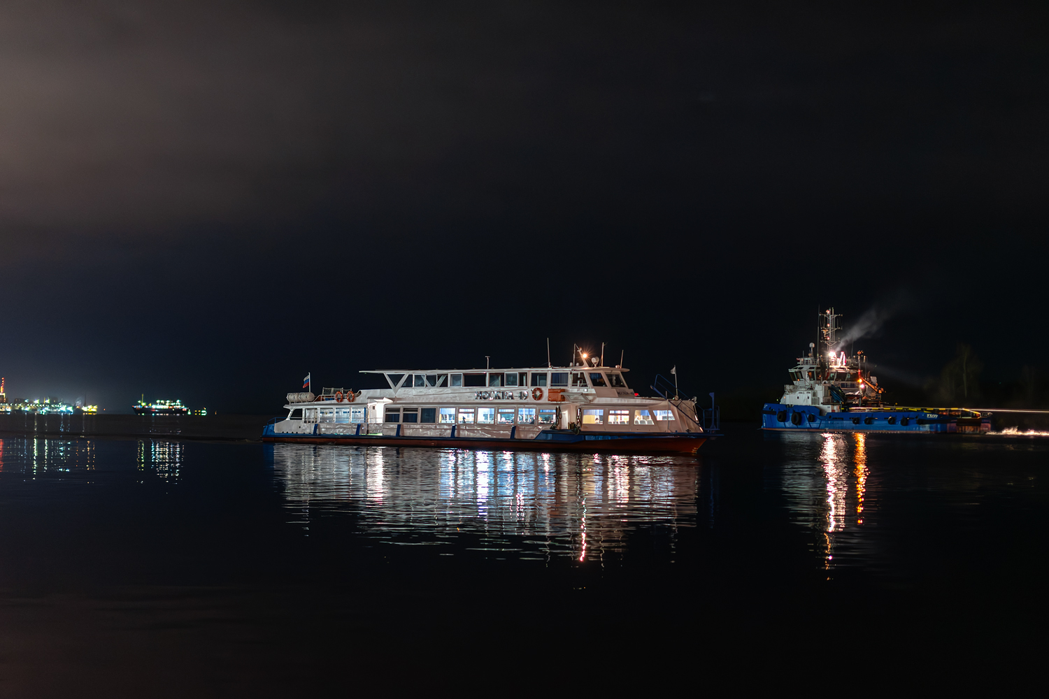 Москва-49, Тур