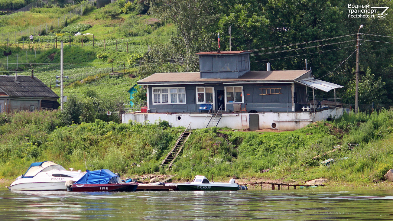 Дебаркадер ГИМС (Тутаев)
