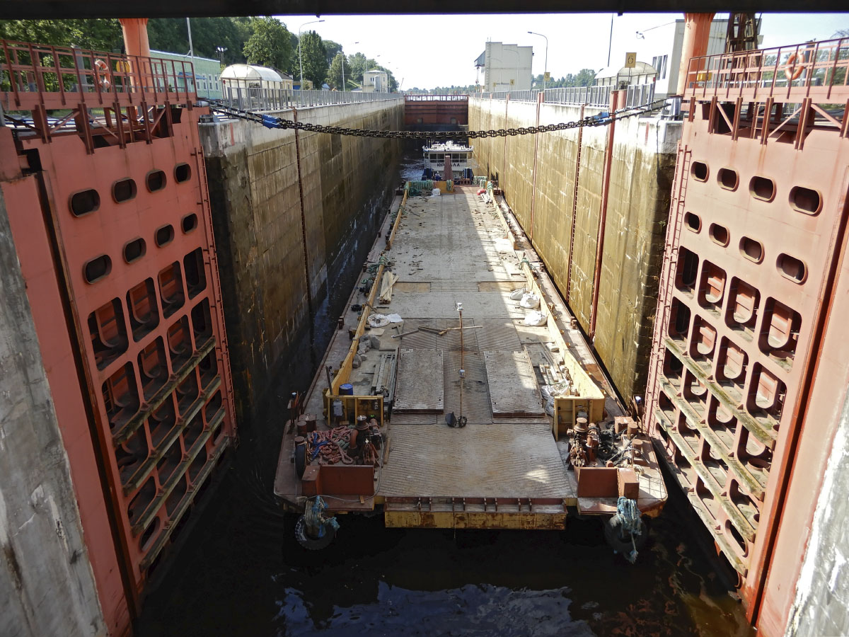 Т-1001. Volkhov River