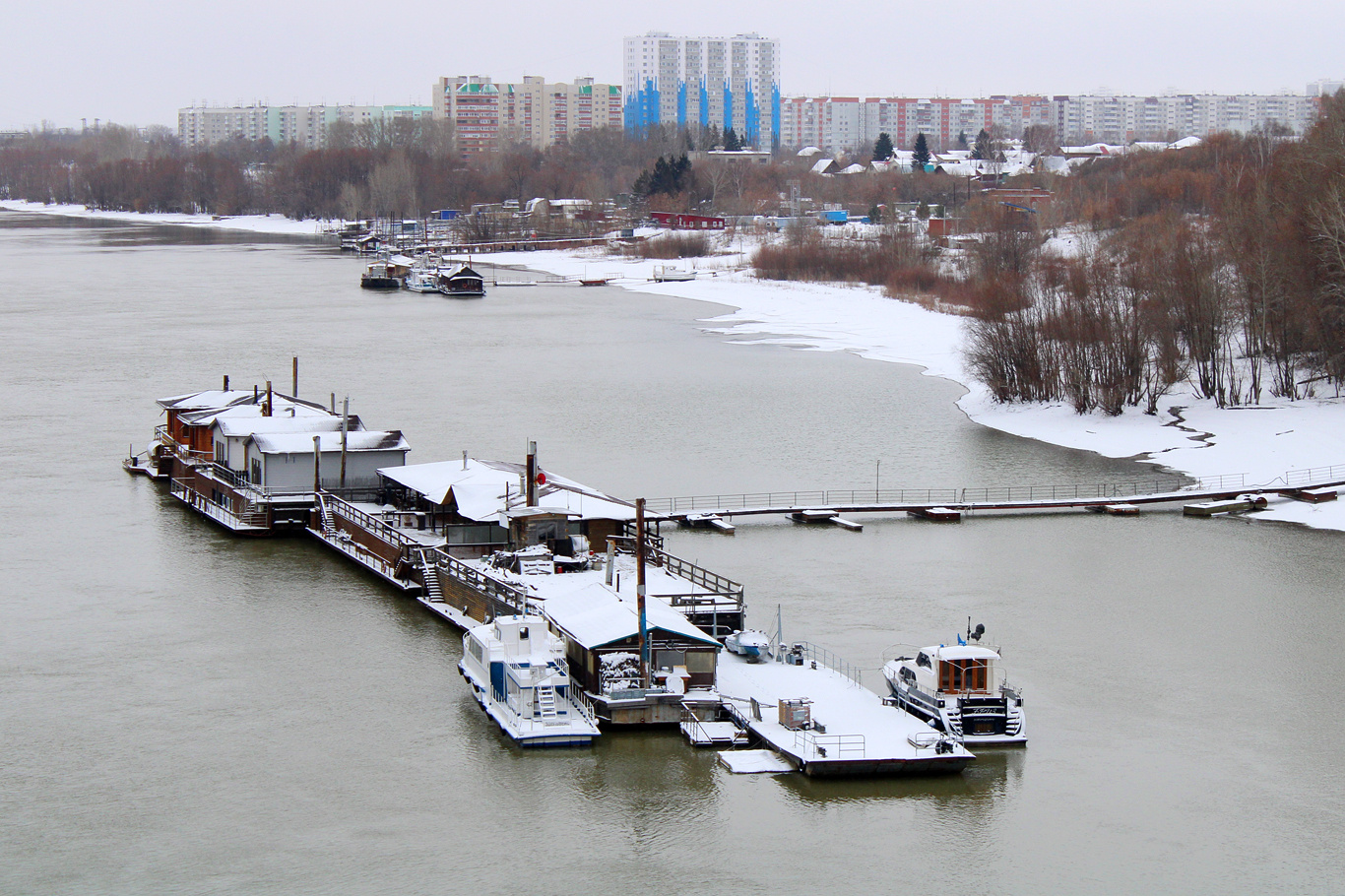 Юлкас, Эдельвейс, Бриз