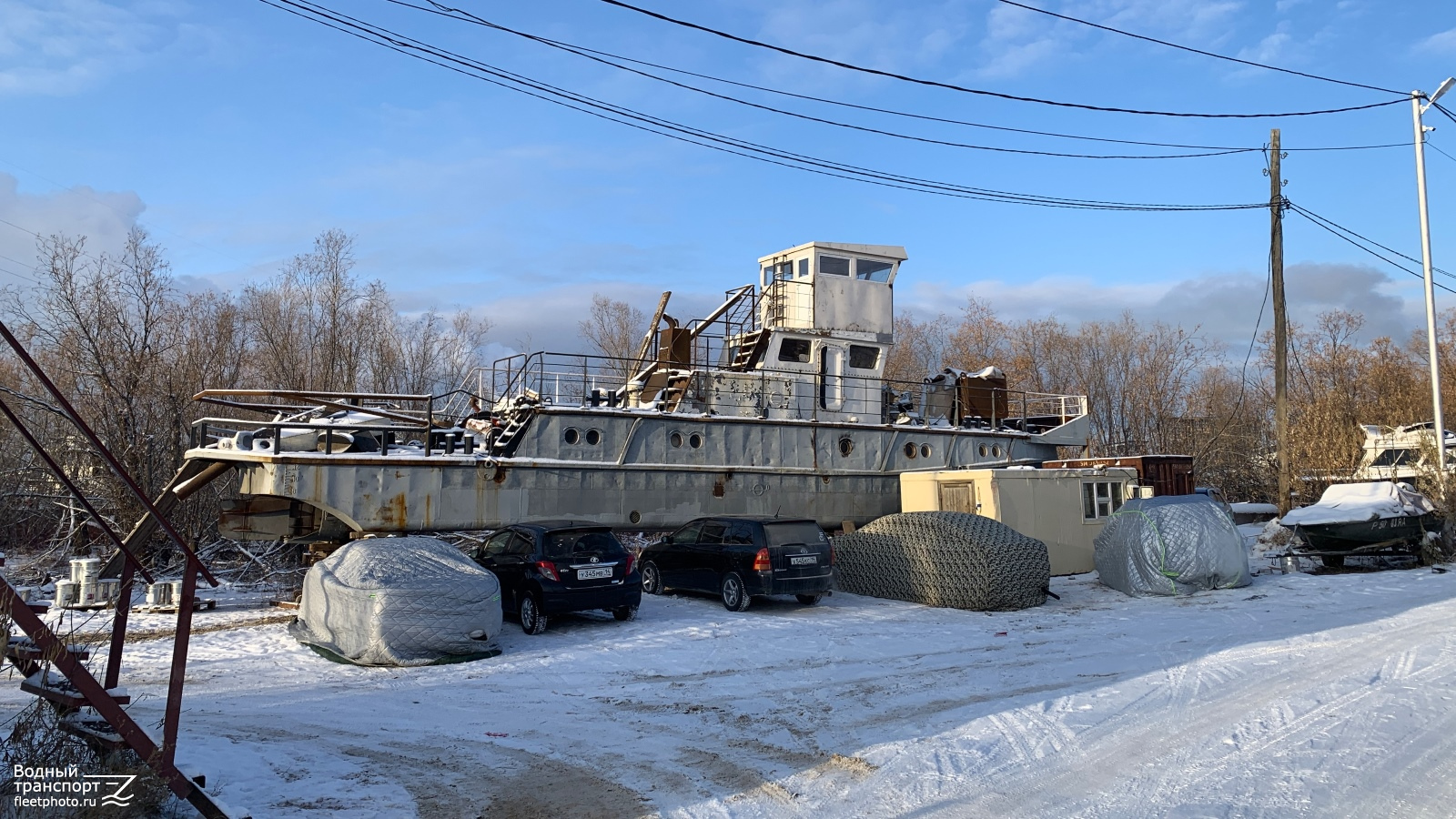 Неопознанное судно - проект ЛС-56. Russia - Lena Basin