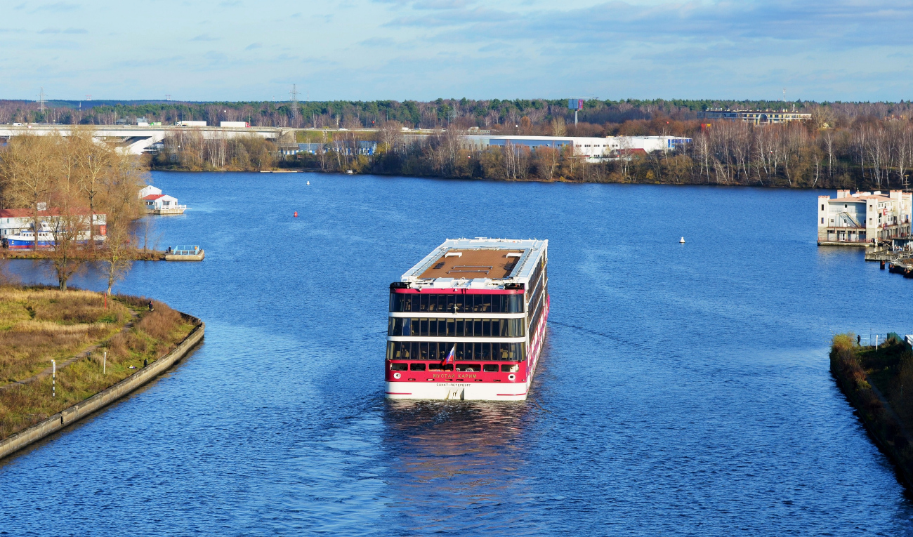 Мустай Карим