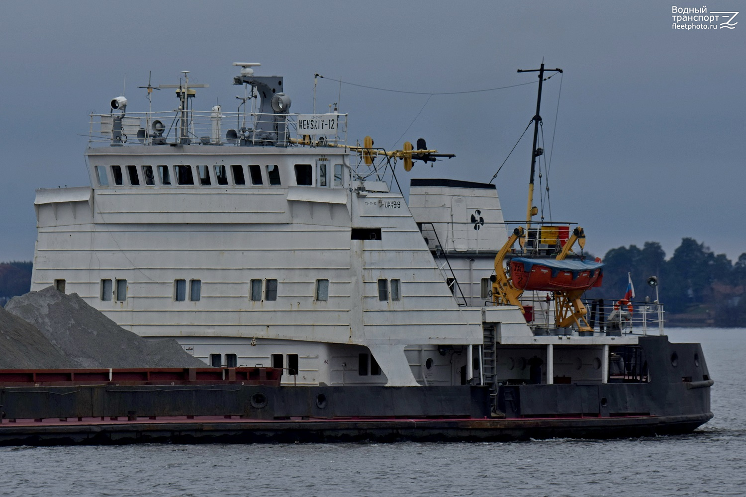 Невский-12. Надстройки