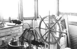 ТН-675 (Тип ТН (НТ, ТР), проект 866, Новосибирск); Разное — Фотографии, сделанные на борту судов — Внутренние помещения — Рулевые рубки, посты управления