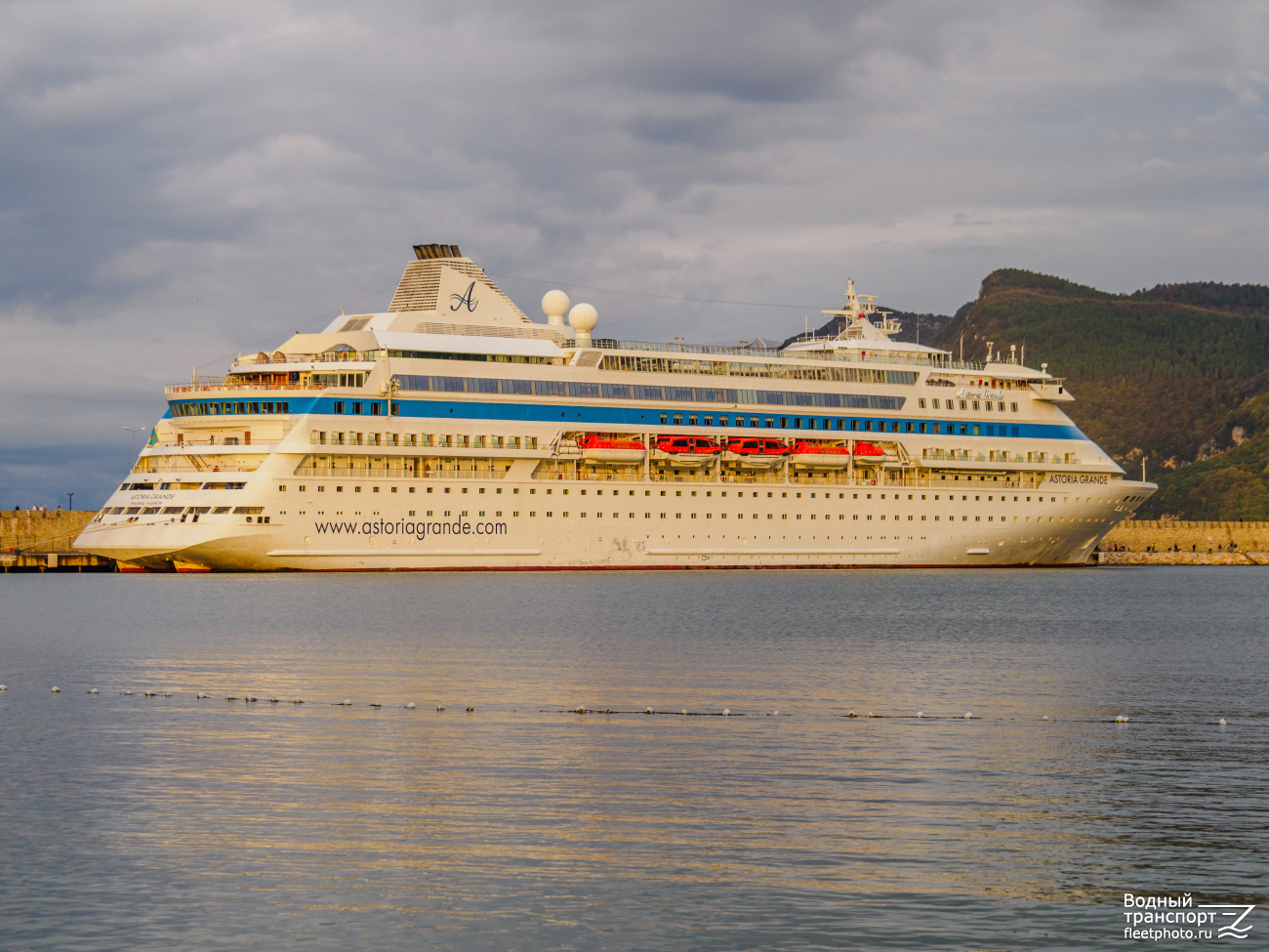 Astoria Grande