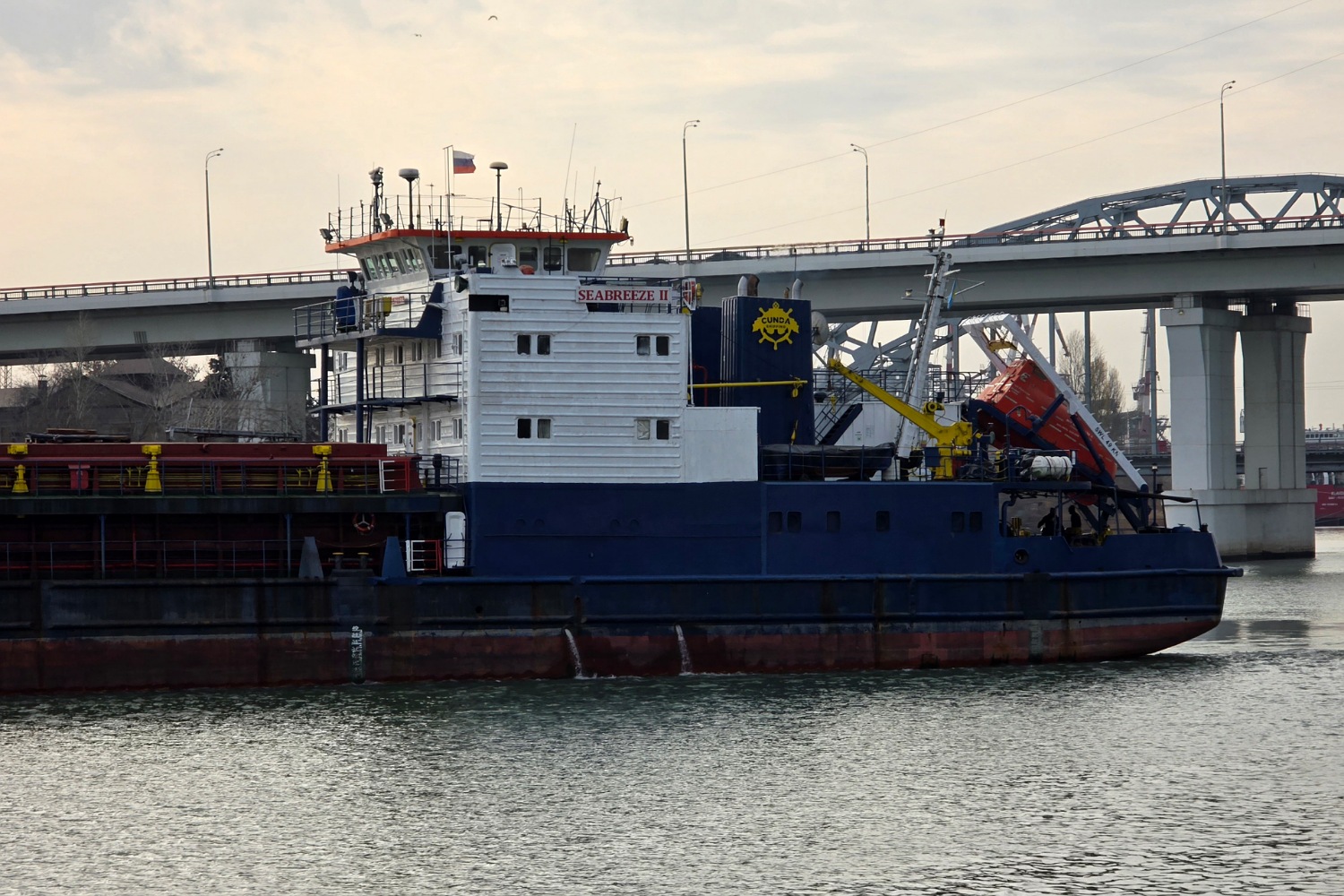 Seabreeze II. Vessel superstructures