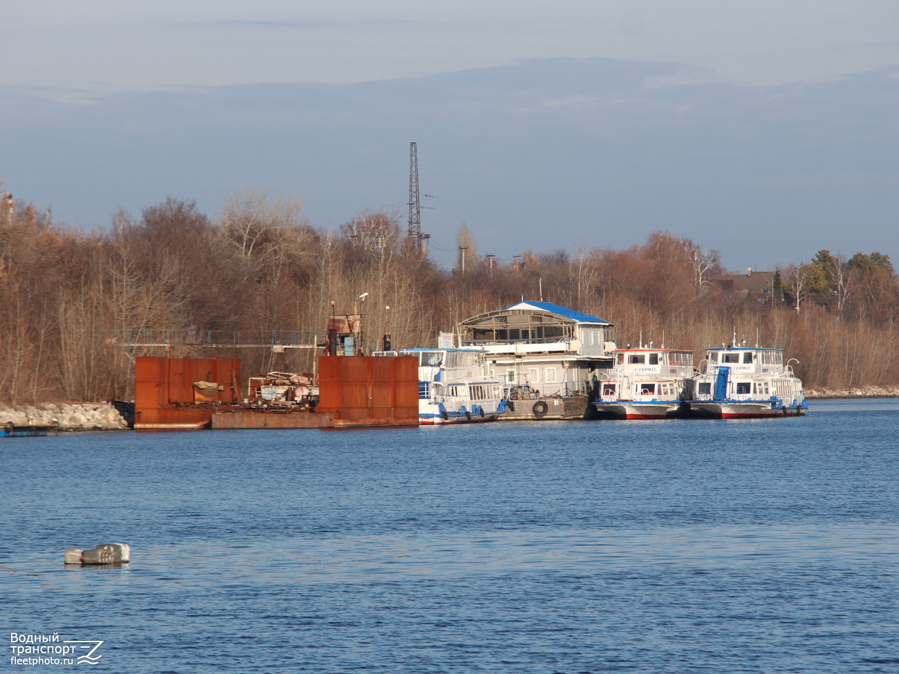 Неопознанное судно- тип Плавучий док, Вояж, Москва-123, Москва-190. Волжский бассейн