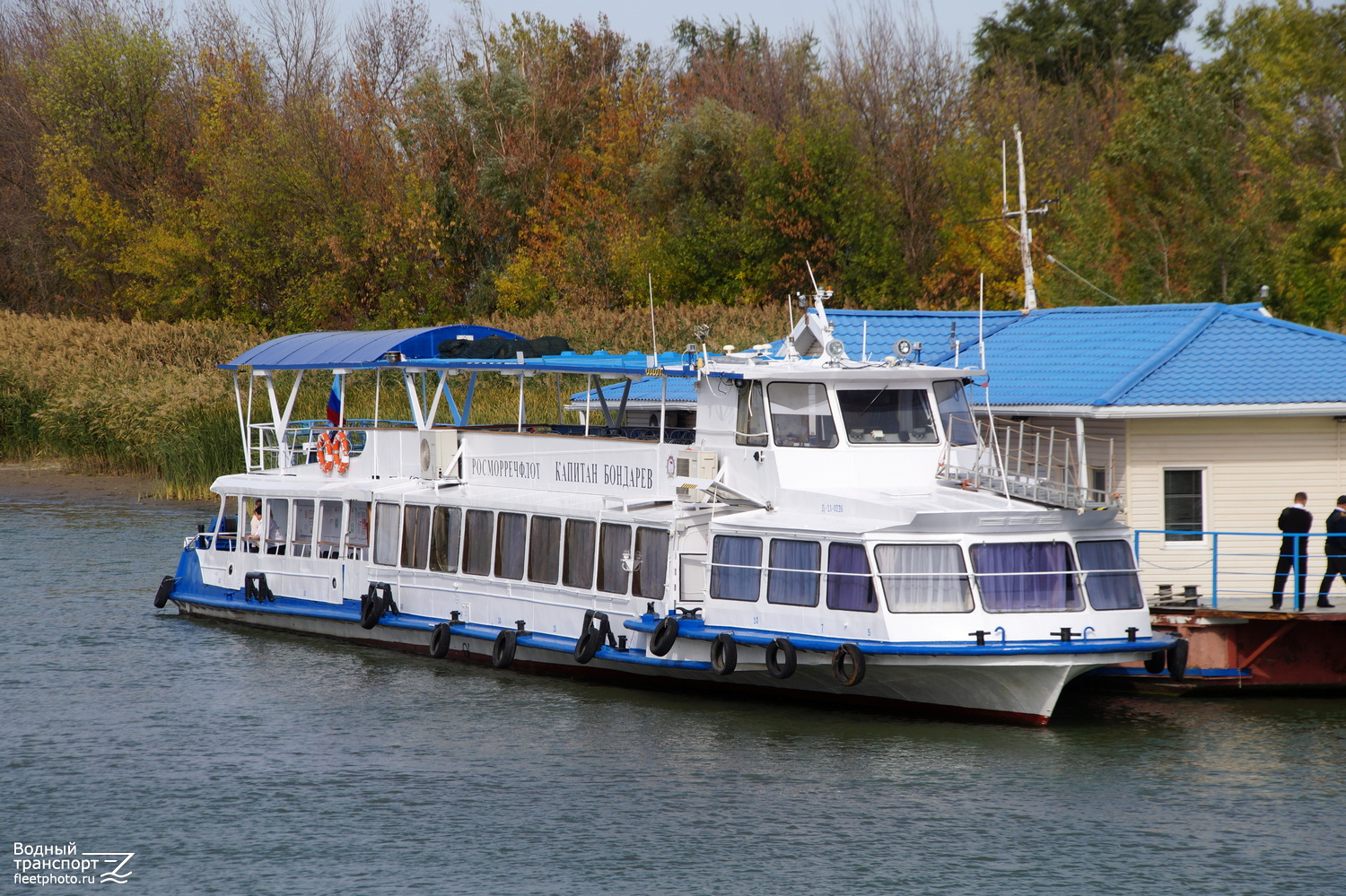 Капитан Бондарев. Неопознанные суда