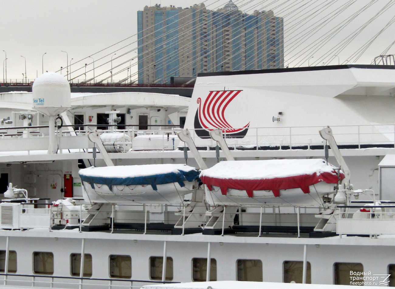 Викинг Трувор. Шлюпки и катера