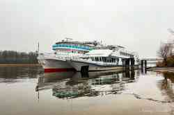 Русь Великая (Проект 588 (ГДР), тип В.Чкалов/Родина, Санкт-Петербург); Галиот (Проект 2766, Таганрог)