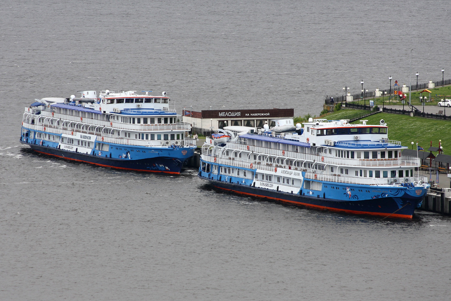 Н.А. Некрасов, Александр Бенуа