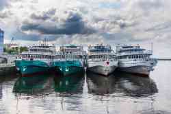 Юрий Никулин (Проект 588 (ГДР), тип В.Чкалов/Родина, Пермь); Н.В. Гоголь (Проект 588 (ГДР), тип В.Чкалов/Родина, Пермь); Михаил Кутузов (Проект 588 (ГДР), тип В.Чкалов/Родина, Пермь); Александр Невский (Проект 588 (ГДР), тип В.Чкалов/Родина, Волжский)