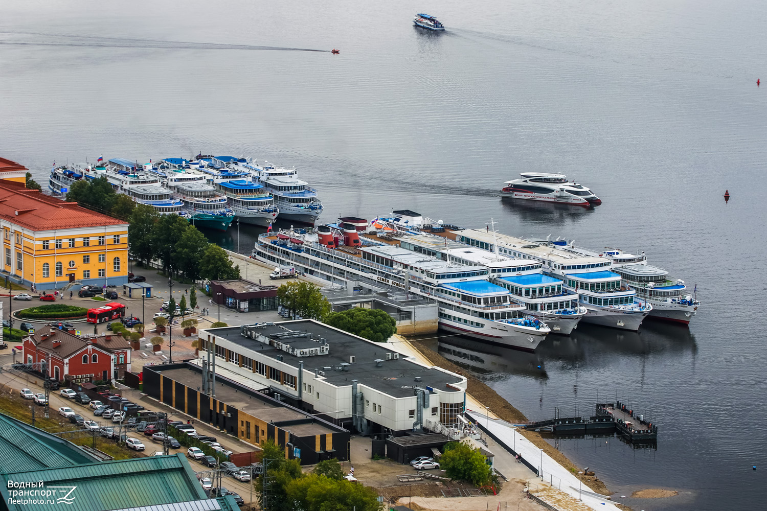 Михаил Кутузов, Юрий Никулин, Александр Невский, Н.В. Гоголь, Экоходъ-2, Семён Будённый, Виссарион Белинский, Сергей Дягилев, Александр Фадеев, МП-1