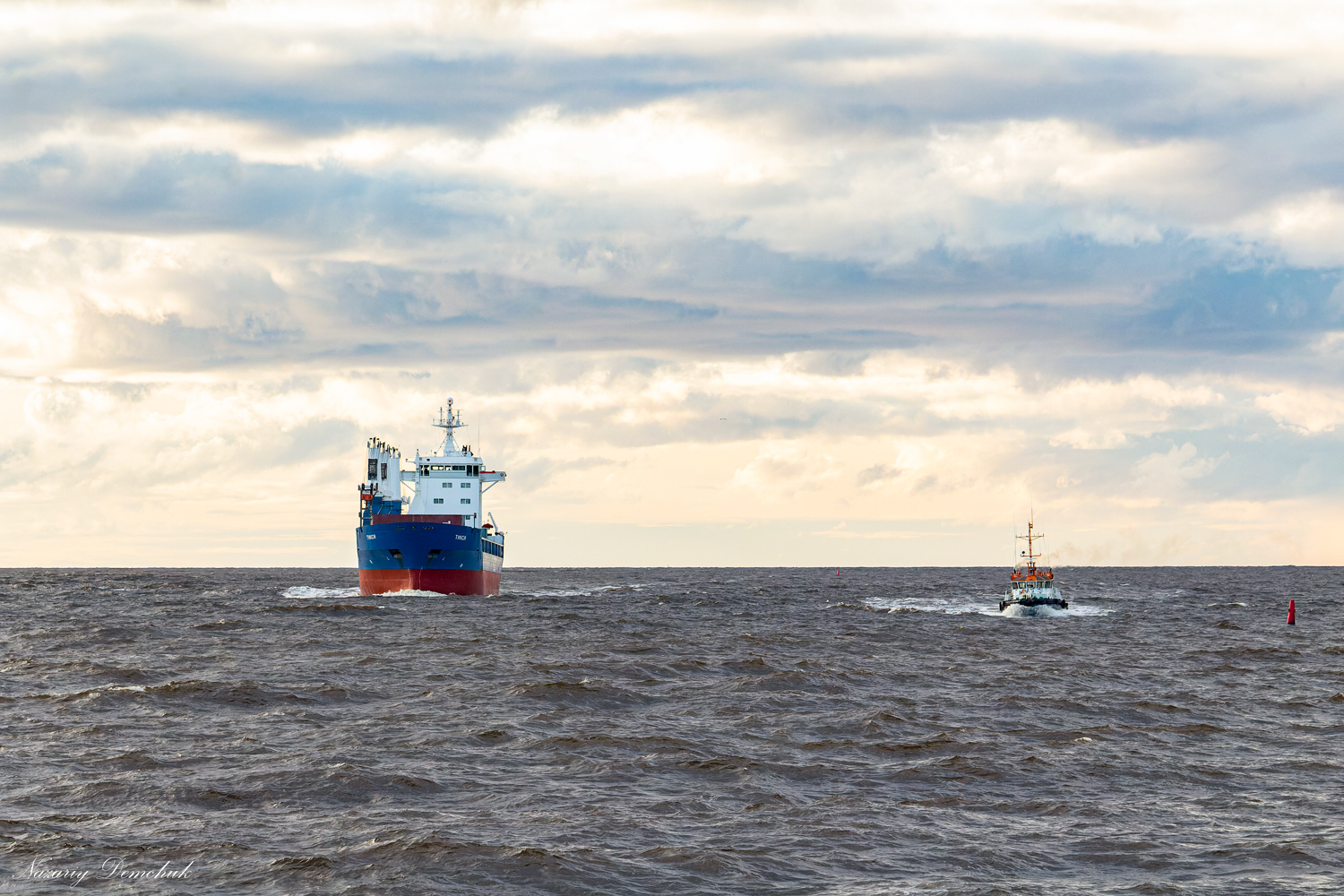 Тикси, Сполохи