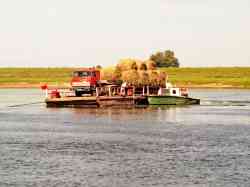 Неопознанное судно - тип БМК-150 (Проект 345, 345М, тип БМК-150, БМК-150М, (нет)); Разное — Неопознанные суда — Россия — Волжский бассейн