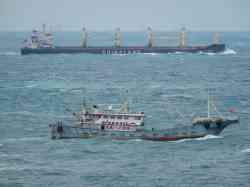 Min Fu Ding Yu 06018 (Рыболовные суда, (Китай)); CL Aqaba (Балкеры, Монровия)
