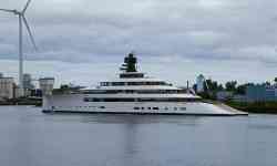 Pi (Моторные яхты, Джорджтаун)