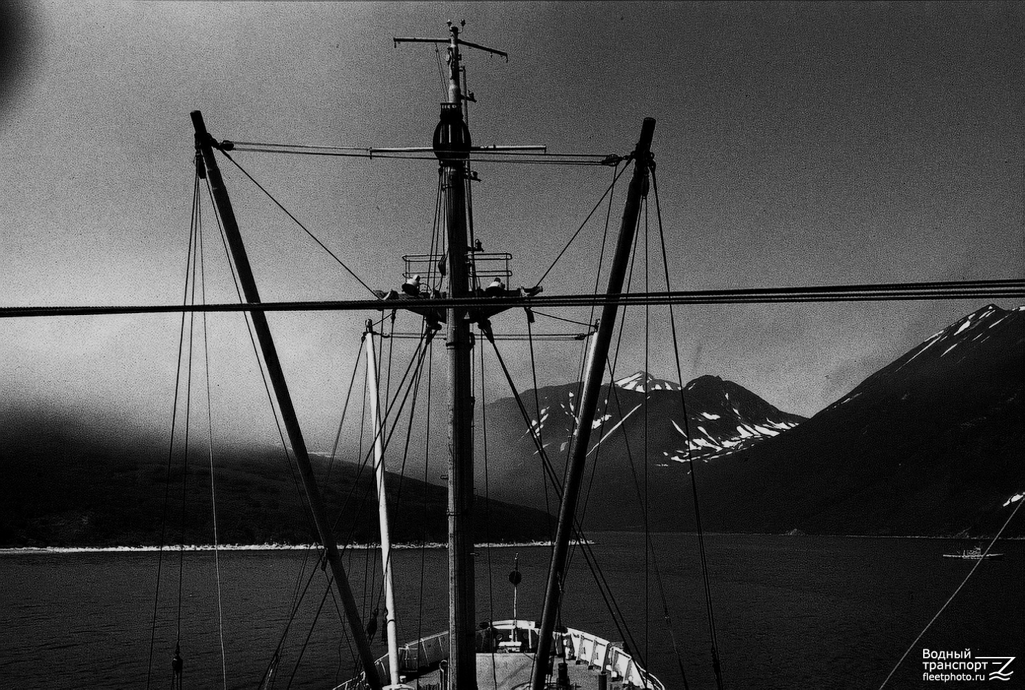 Виды из рубок и с ходовых мостиков