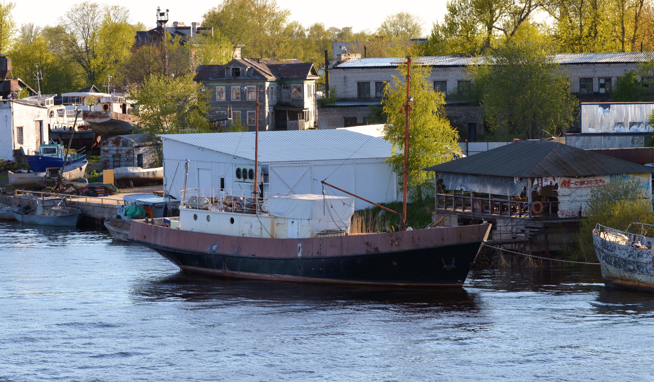 Неопознанное судно-проект 572, тип СЧС-150. Северодвинский / Северо-Западный / Беломорско-Онежский / Печорский бассейн