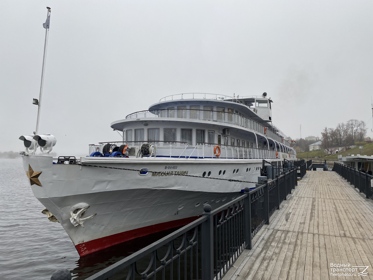 Михаил Танич