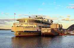 Понтон-869 (Проект Р-24, Самара); Салават Юлаев (Проект 305, тип Дунай, Уфа); Причал Ширяево (Проект Т-77, Самара)